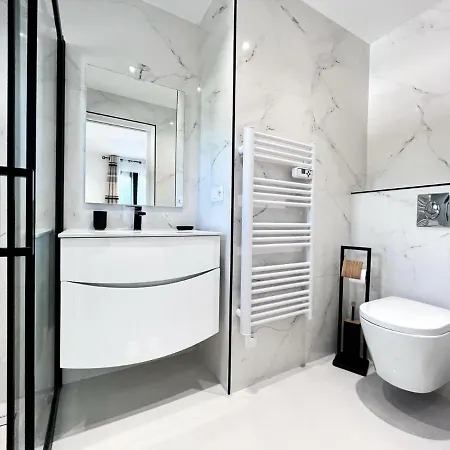 V5b11 Avec Piscine Proche Plages Villa *